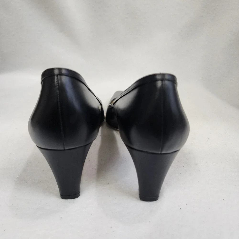 Salvatore Ferragamo Womens 8 4A Pump Black Leather Gancini Slip On Kitten Heel